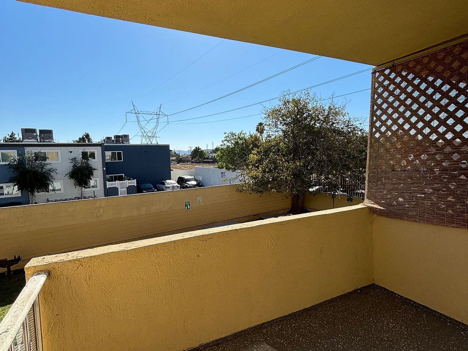 7521 Simpson Ave — Photo 3