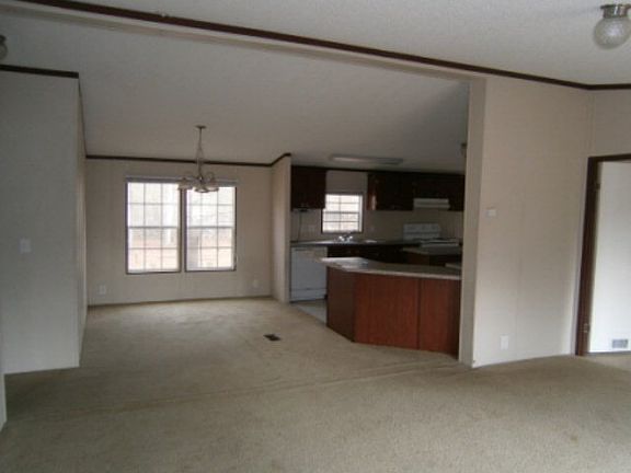4th image of 214 Pine Forest Dr