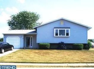 8 Tolliver Ct, Newark, DE 19702