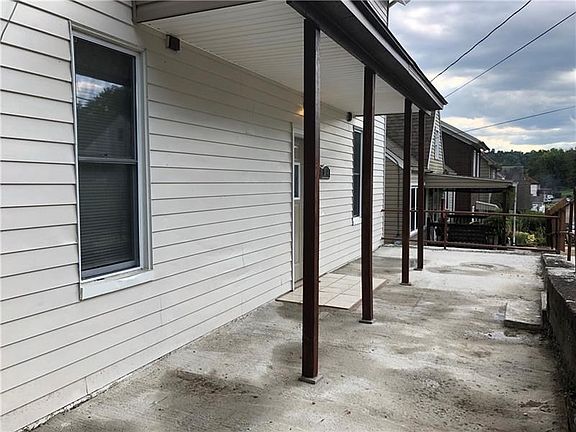 2nd image of 601 Scott St