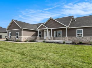 30458 Jaxon Dr, Elkhart, IN 46517