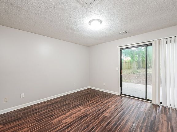 5th image of 5009 Hawthorne Ct SE #B