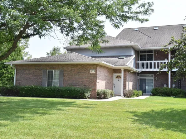 599 Westfield WAY #B, Pewaukee, WI 53072