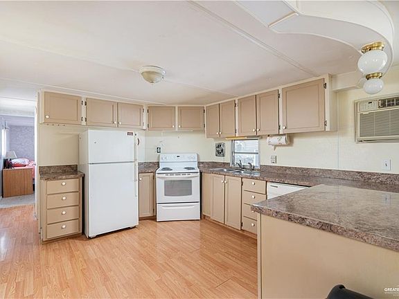 5th image of 1236 Desert Willow St