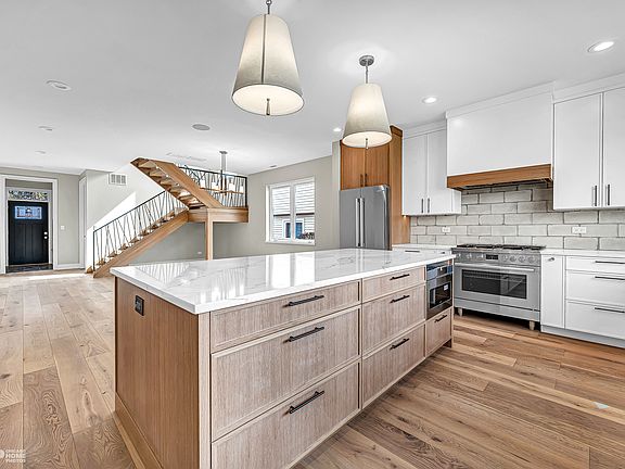 4th image of 154 N Edgewood Ave