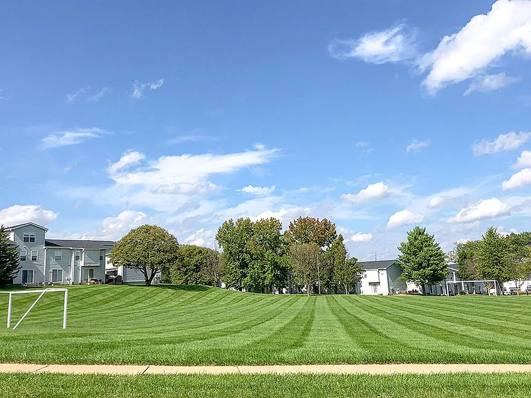 Sterling Heights Apartments — Photo 8