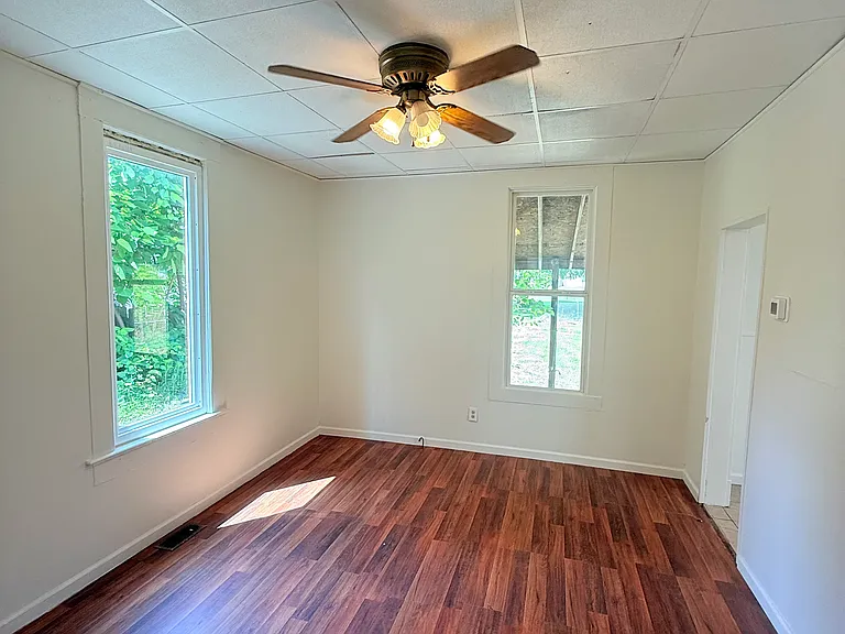 407 Electric St — Photo 18