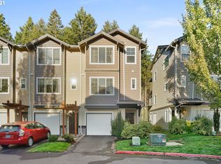 10581 NE Cedar Falls Loop, Hillsboro, OR 97006