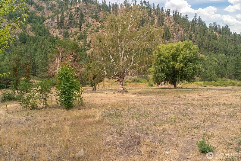 5th image of 372 Mad Ranch Lane