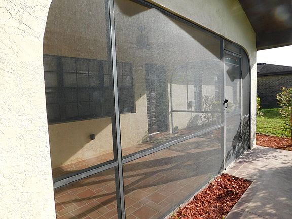 2nd image of 767 Lindo Ln