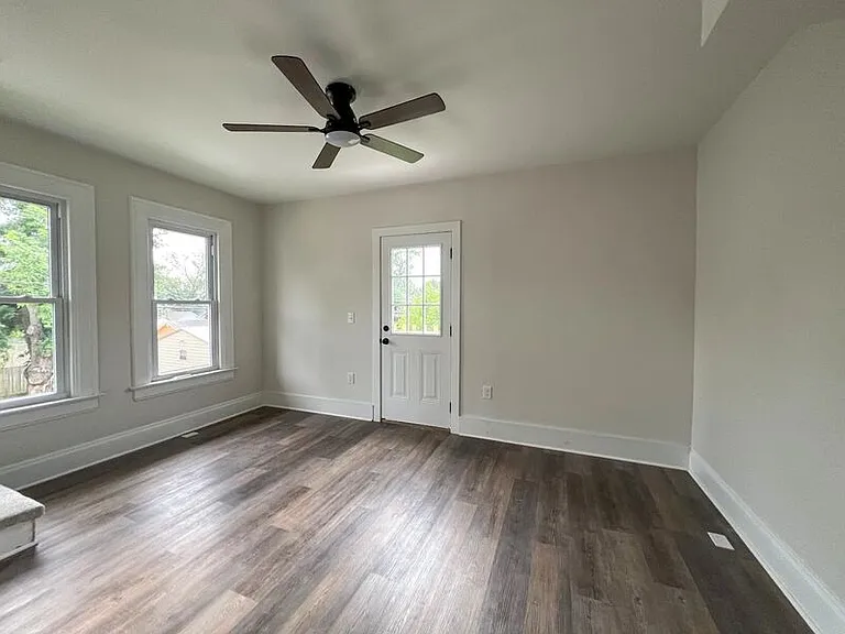 927 S Champion Ave — Photo 5