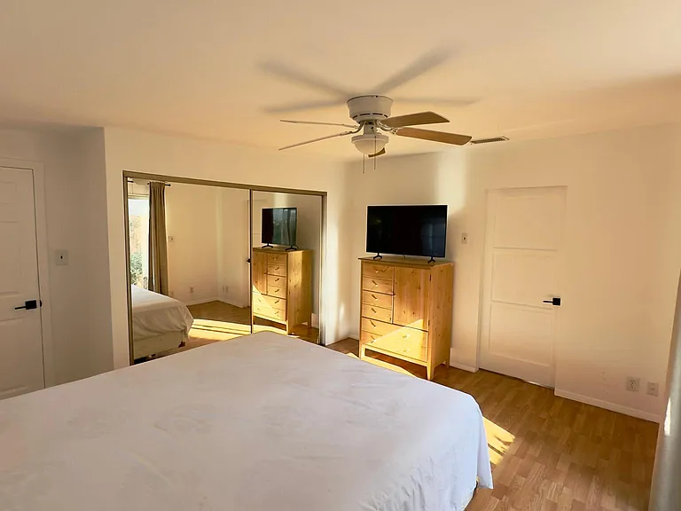 2133 N Buena Vista St — Photo 3