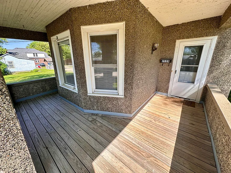 2529 Pearl St — Photo 3