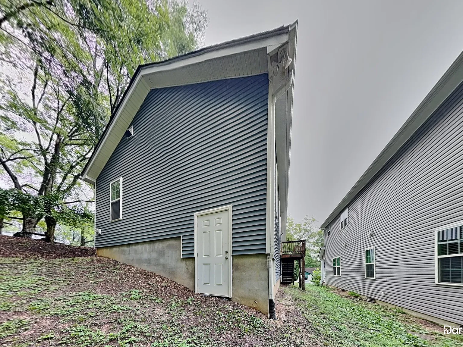 3 bed, 2.0 bath, 1144 sqft, $1,615 — Photo 2