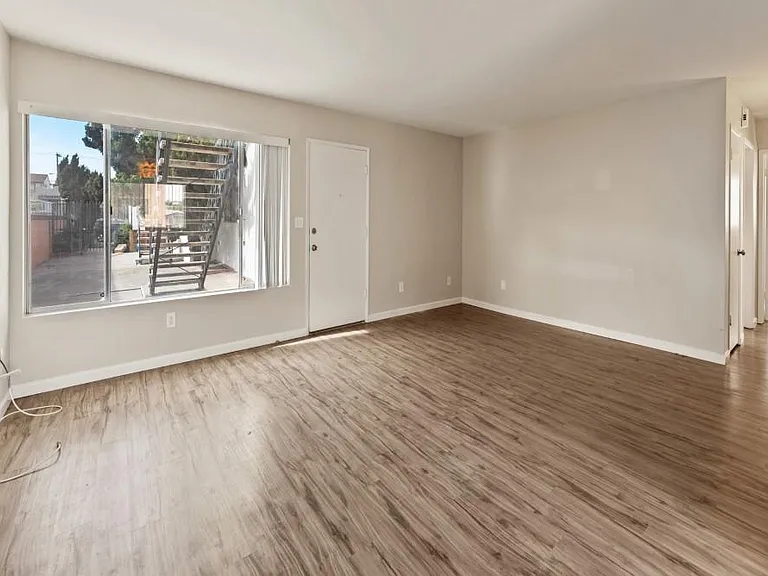 4033 Iowa St #4 — Photo 20