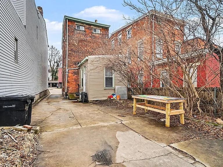 218 Fosdick St — Photo 24