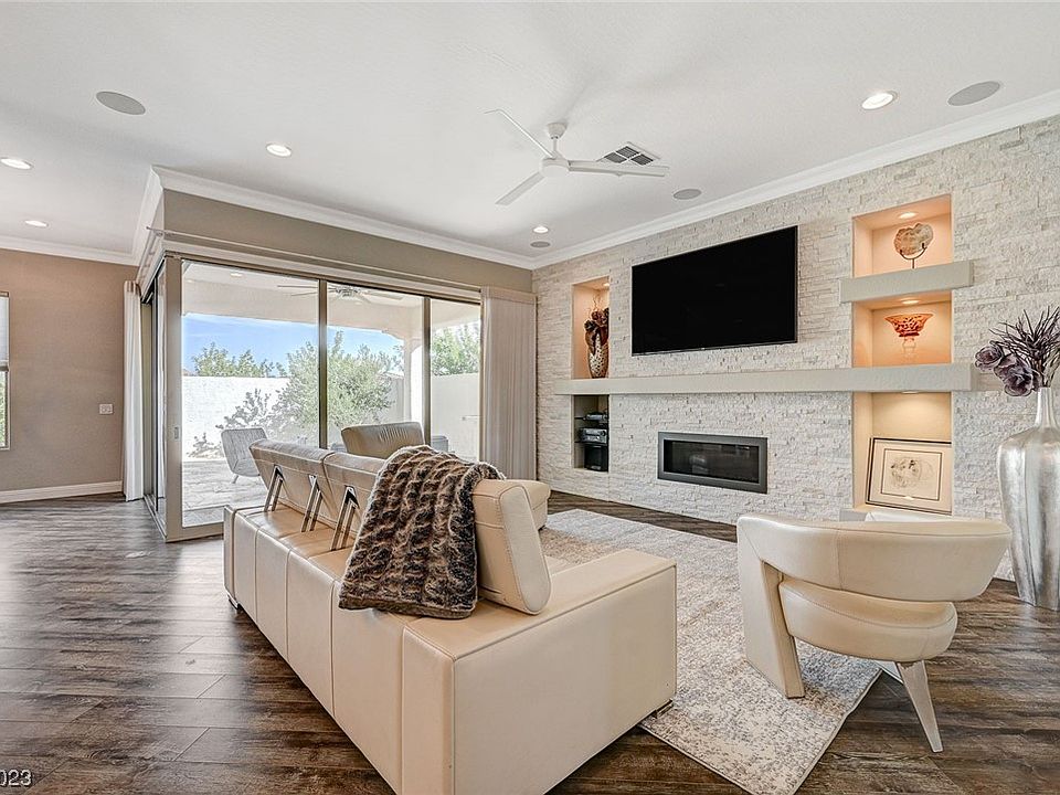 1st image of 3388 Isle Dr