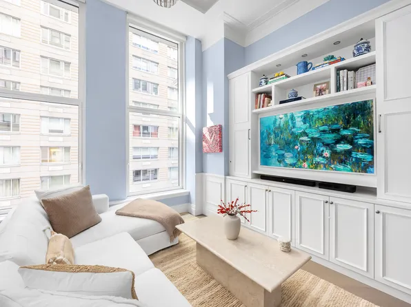 108 Leonard Street image 2 of 17