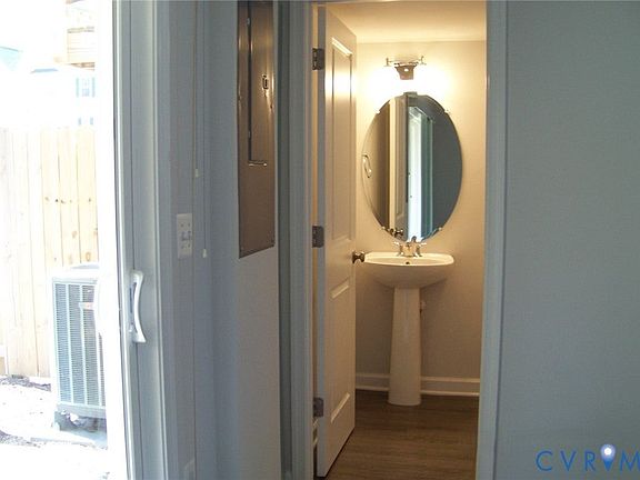 4th image of 8829 Foxway Ridge Ln