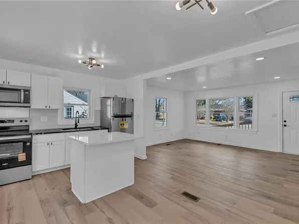 2200 Deep Creek Blvd, Portsmouth, VA 23704