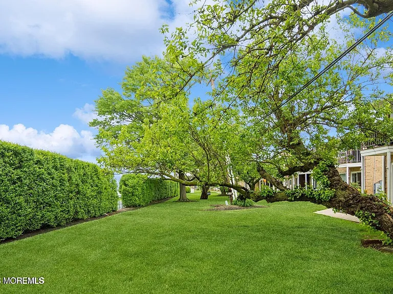 324 Shore Dr #A-10 — Photo 2