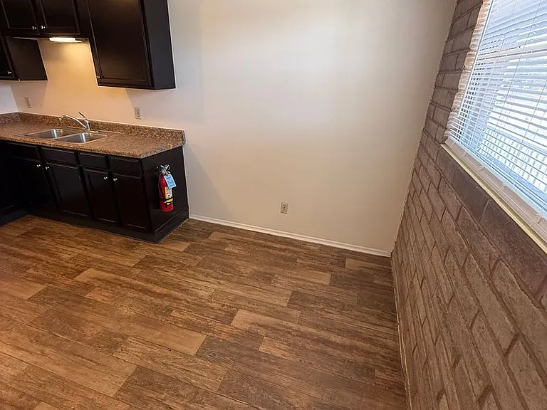 2500 Hagerty Rd — Photo 6