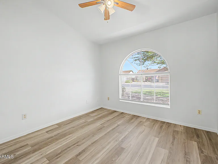 4514 E Towne Ln — Photo 17