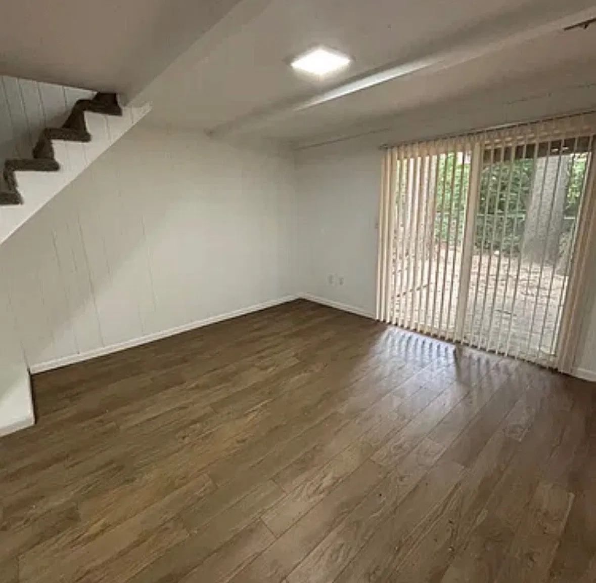 4 bed, 1.5 bath, 1600 sqft, $1,950 — Photo 1