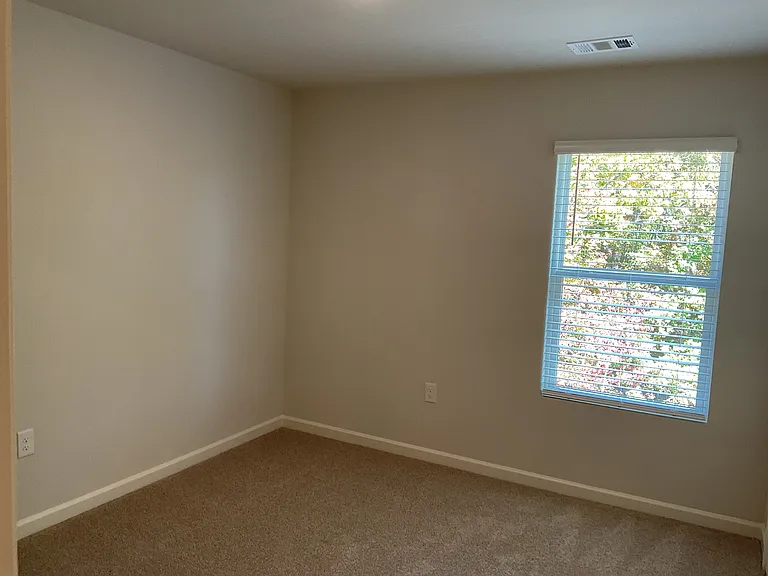 487 Stoneybrook Dr — Photo 37