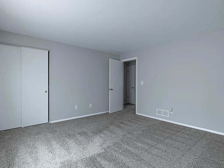 Flowerdale Townhomes — Photo 14