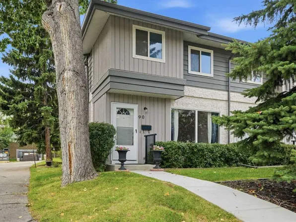 999 E Canyon Meadows Dr SW #90, Calgary, AB T2W 2S6