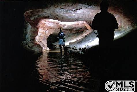 Singing Waters Cave 005 (lower pathway i
