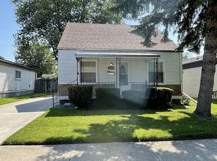 27320 Collingwood St, Roseville, MI