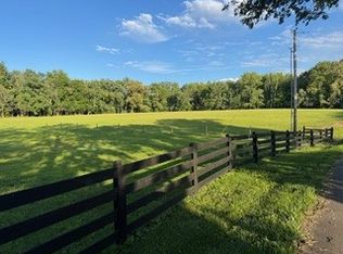 3 Mathis Rd, Charlotte, TN 37036