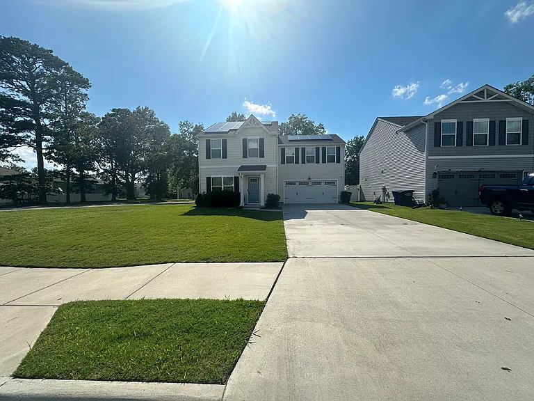 304 Forecastle St — Photo 1