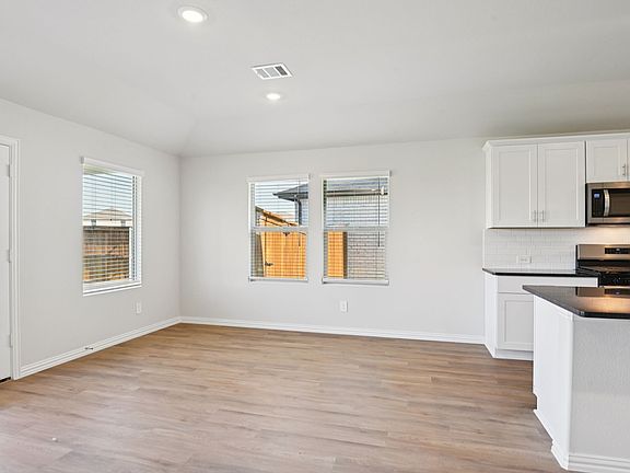 5th image of 2115 Longchamp Ln