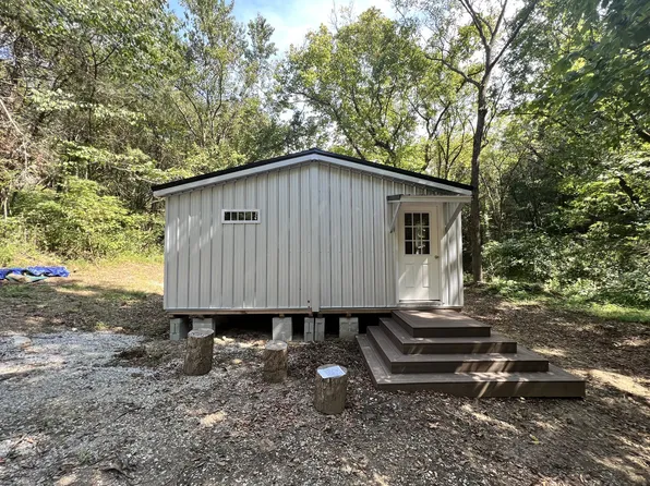40 Dyer Branch Rd, Gordonsville, TN 38563