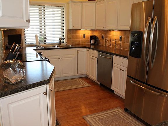 2nd image of 307 Maryland Ave #C