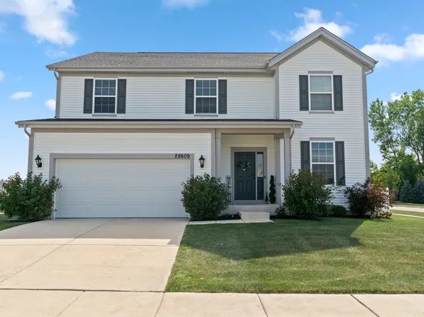 28609 Augusta Ln, Lakemoor, IL 60051