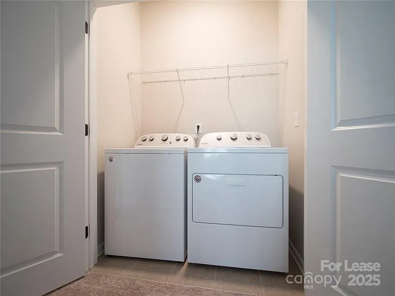 1139 Doveridge St — Photo 6