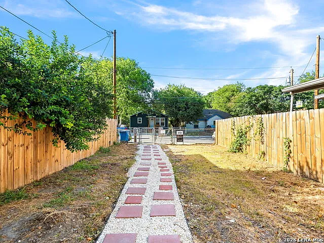 508 Randall Ave — Photo 17