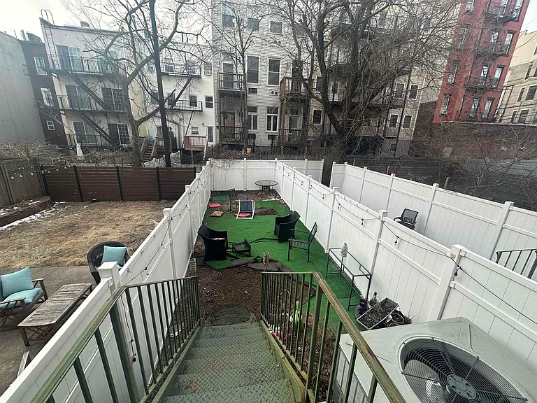 226 Madison St — Photo 1