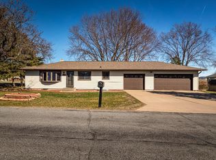 N5760 Lake Park Dr, Onalaska, WI 54650