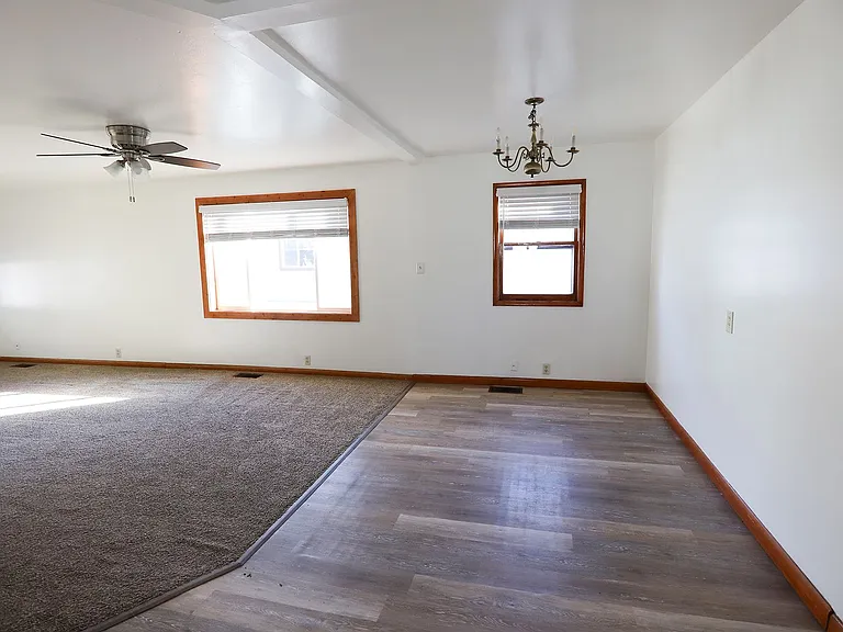 458 Park St — Photo 3