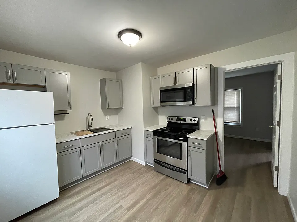 1624 Clifford Ave #3