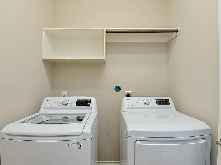 7435 Garland Mist Ln — Photo 23