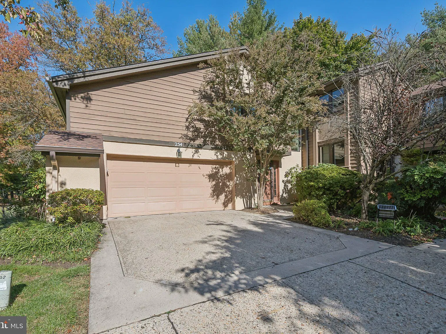 3 bed, 3.5 bath, 1814 sqft, $4,500 — Photo 1
