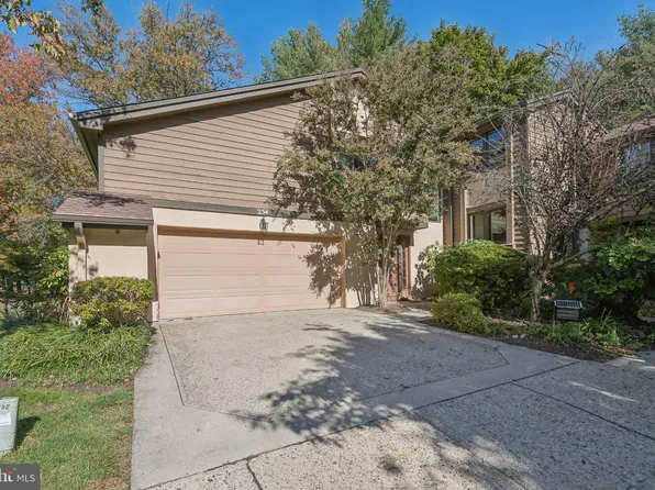 254 Sayre Dr, Princeton, NJ 08540