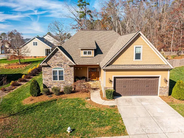 3911 13th St NE, Hickory, NC 28601