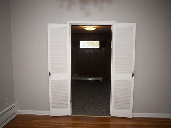 3rd image of 411 W 23rd St